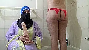 مصرية بتخون جوزها بترسل فيديوهات لجرها كلام مصري Arab Wife With Indian Cuckold Husband