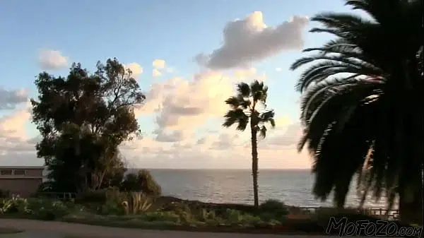 MOFOZO.com – 19 Year Old Amateur From California In Her First Porn Movie