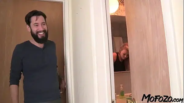 MOFOZO.com – Blonde Step Daughter Is Getting Fucked In The Bathroom