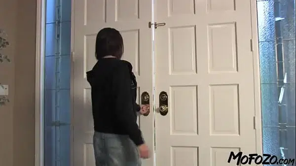 MOFOZO.com – Brunette College Student Is Fucking With Her Internet Date