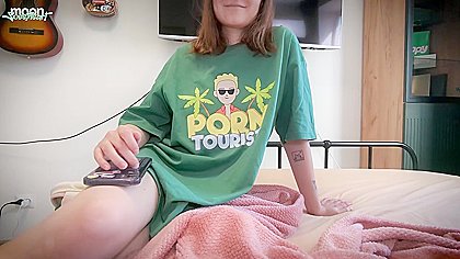The Porntourist’s fan fucks with her lover!