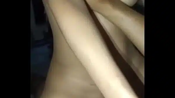 bokep terbaru indonesia Ibu tiri seksi dan remaja di ranjang