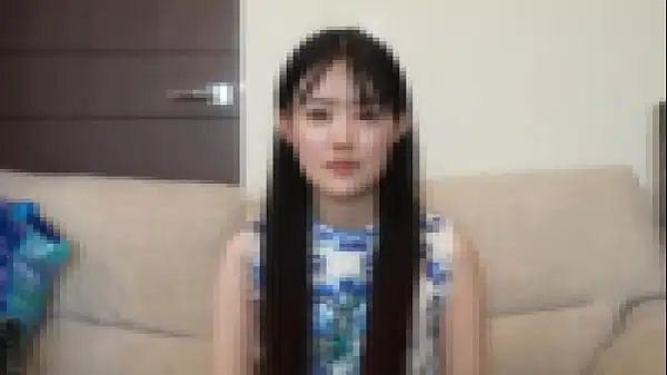 正真正銘  本物です  有名芸能人との共演番組や  共演映像など  全部、確認しました  M-○チャンピオンと、共演しているバラエティー番組なんか、楽しそうに、キラキラしちゃってますが、、、  もちろん、そんな画像は出せません泣
