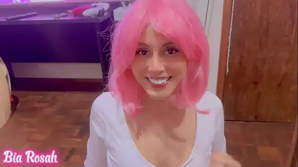 Essa putinha virgem adora bater punheta