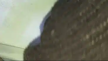 Fodendo o cuzinho,