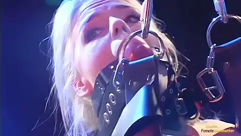 Girl In A Latex Outfit Receives Deep Anal After Giving A Blowjob