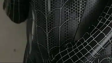 NGENTOTIN CEWEK COSPLAY SPIDERMAN HITAM SAMPAI KELUAR DI MEMEK BERKALI KALI – BOKEP INDONESIA TERBARU
