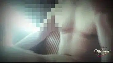 Sexo casero –  Dándole de costado a esta cachera: ¡Mira cómo la lleno!