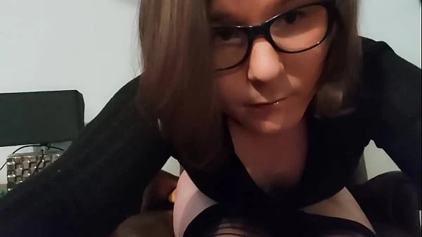 Teen Amateur Shemale Anallisa Tranny fucks rough her throat deep (deepthroat) until tears running from her cute eyes, she screams – and destroys afterwards her wet tight ass hole pussy with her dildo while fucking herself solo on webcam stream