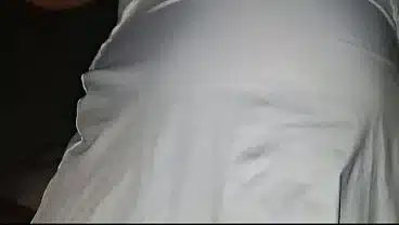 VIRALIZOU! CRENTE EVANGÉLICA VAI PRA IGREJA SEM CALCINHA, PASTOR FILMOU SUA BUCETA POR BAIXO DO VESTIDO BRANCO.