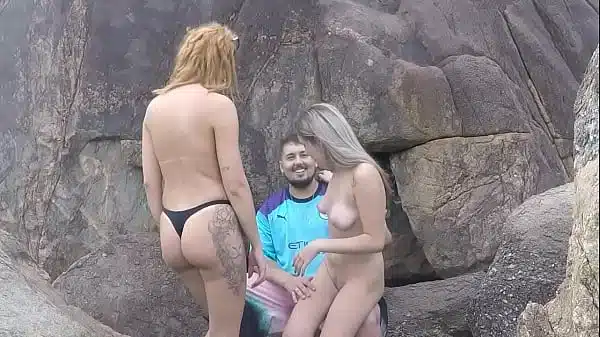 vouyer na beira do mar