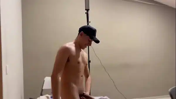 Ya tengo verificado mi canal de pornhub ?Con quién creen que debería colaborar?