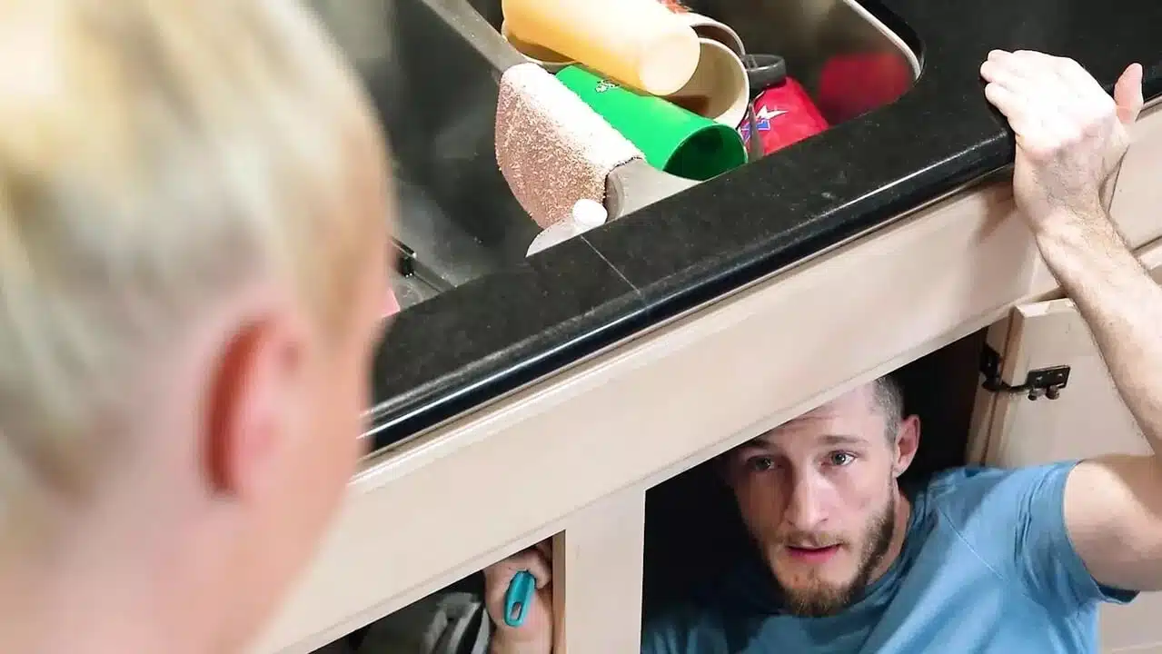 Big Ass MILF Kate Dee Gets Her Inner Pipes Serviced – MYLF & Plumber