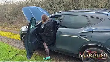 Car Breakdown on Country Road – Stranger Ate My Pussy Then Fucked Me Hard on the Hood & in the Trunk