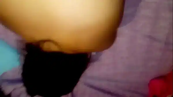 Dando x el chiquito y gimiendo a mi gordita culona