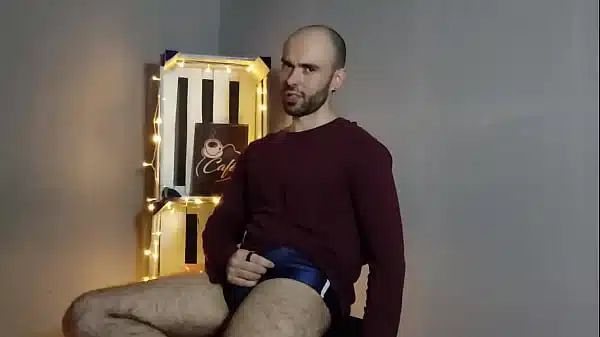 Hairy Gay Model Striptease and Cum in the Vintage Studio – LouiFerdi