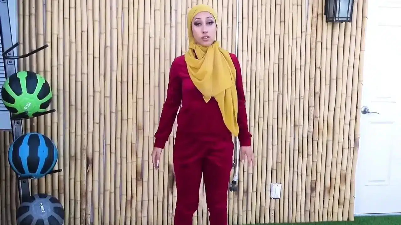 Hijab Hookup – Horny Arabic Babe Kira Perez Cheats On Her Husband With Her Athletic Personal Trainer
