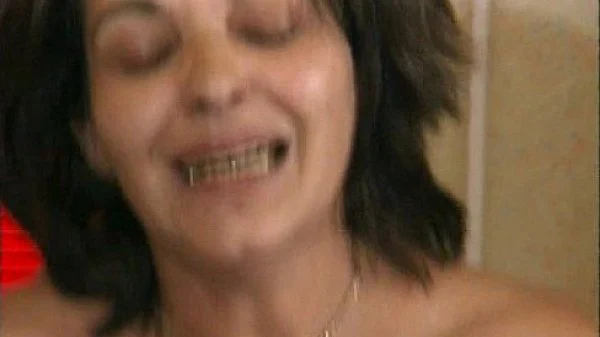 JuliaReaves-XFree – Geile Schachteln – scene 4