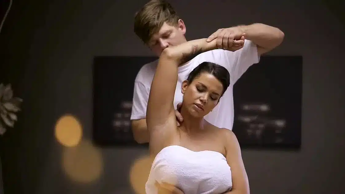 Massage Rooms Big tits Euro brunette Chloe Lamour in oiled
