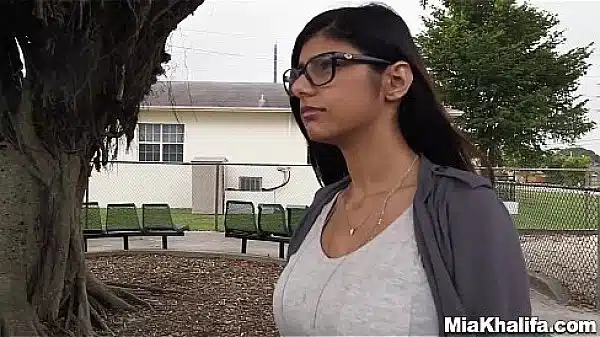 Mia Khalifa’s Epic Big Black Cock Threesome (mk13769)