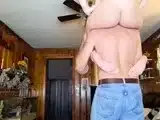 Nicole Nabors – Shoulder Riding