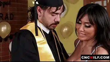 Stepmom Becomes My Sex Toy to Help Me Focus on Studying – Cncmilf