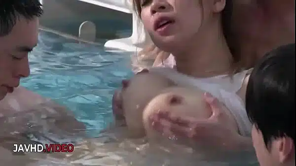 Suzuna Komiya’s Poolside Pleasure: Double BJ & Tits Out Fun