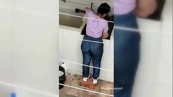 Valery Estaba Sin Agua Y Se Vino Donde Jessica Mi Prima A Lavar Sin Saber Que Yo Estaba Ay Cogimos Delicioso Antes Que Llegarán !