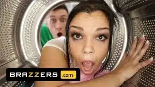 Brazzers – Sofia Lee Gets Stuck In The Dryer & Ends Up Getting An Anal Afternoon Delight