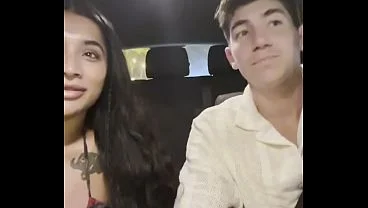Follando dentro del coche en el parking del supermercado casi nos pillan- Yasmina khan