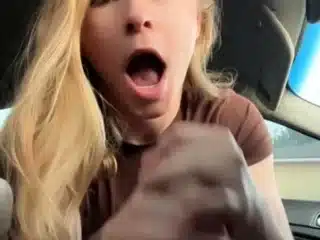 Kay Hansen Blows Her BF’s Cock In His Car Onlyfans Video