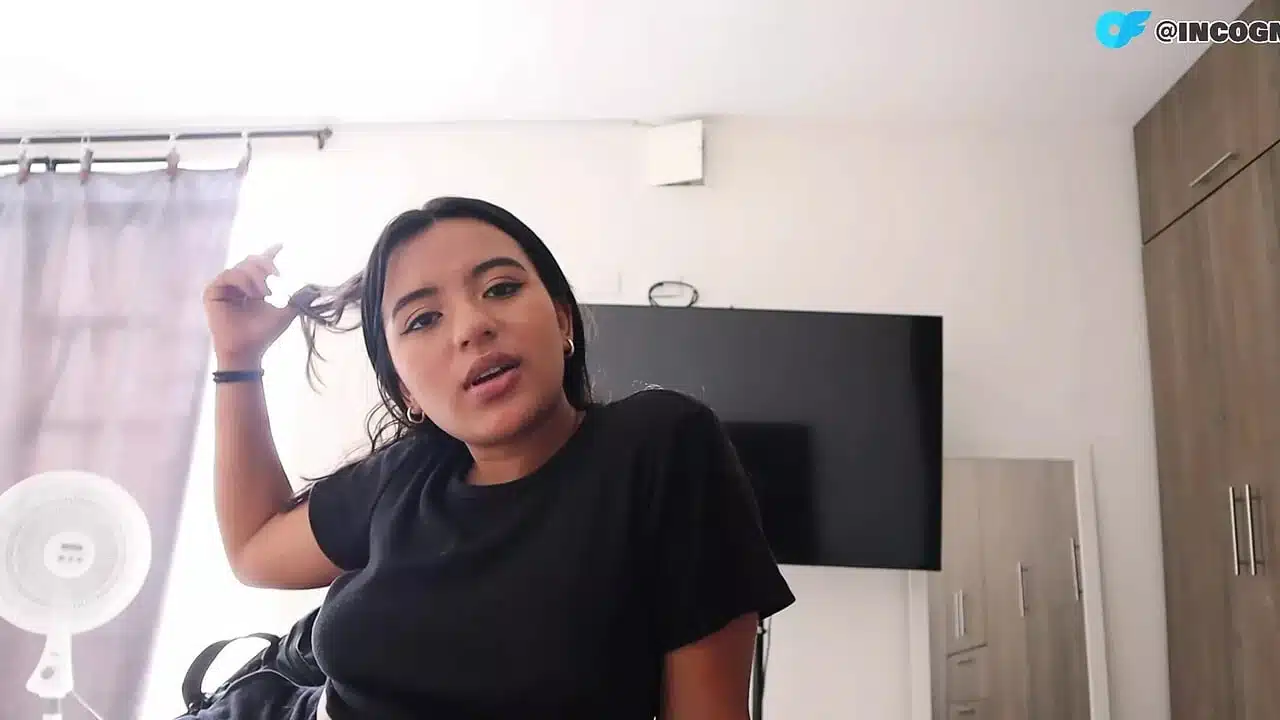 My stepsister comes to visit and eats some of my cock