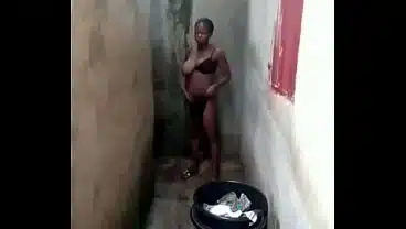 Sonia, American auntie fucks with a black girl
