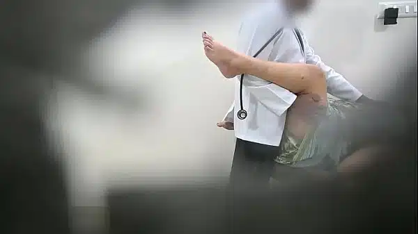 Telugu Andhra doctor satisfying sexual desire from a patient lady