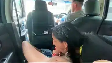 Boquete no carro e o corno viu tudo