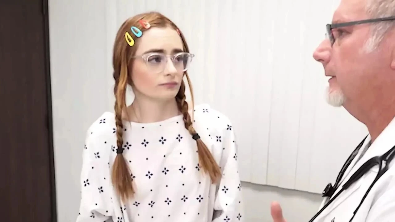 BREED ME Reese Robbins IMPREGANTED at Sperm Clinic
