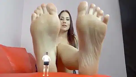 Giantwomen Elkm Governess