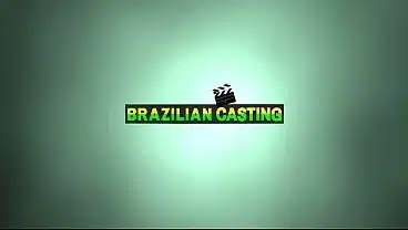 Jogando óleo numa bunda grande enorme depois enfie minha piroca toda nela !!!!!!