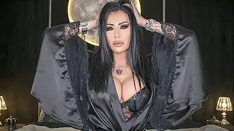 Mistress Kennya In Reaching Ejaculation Using Erotic Eyes