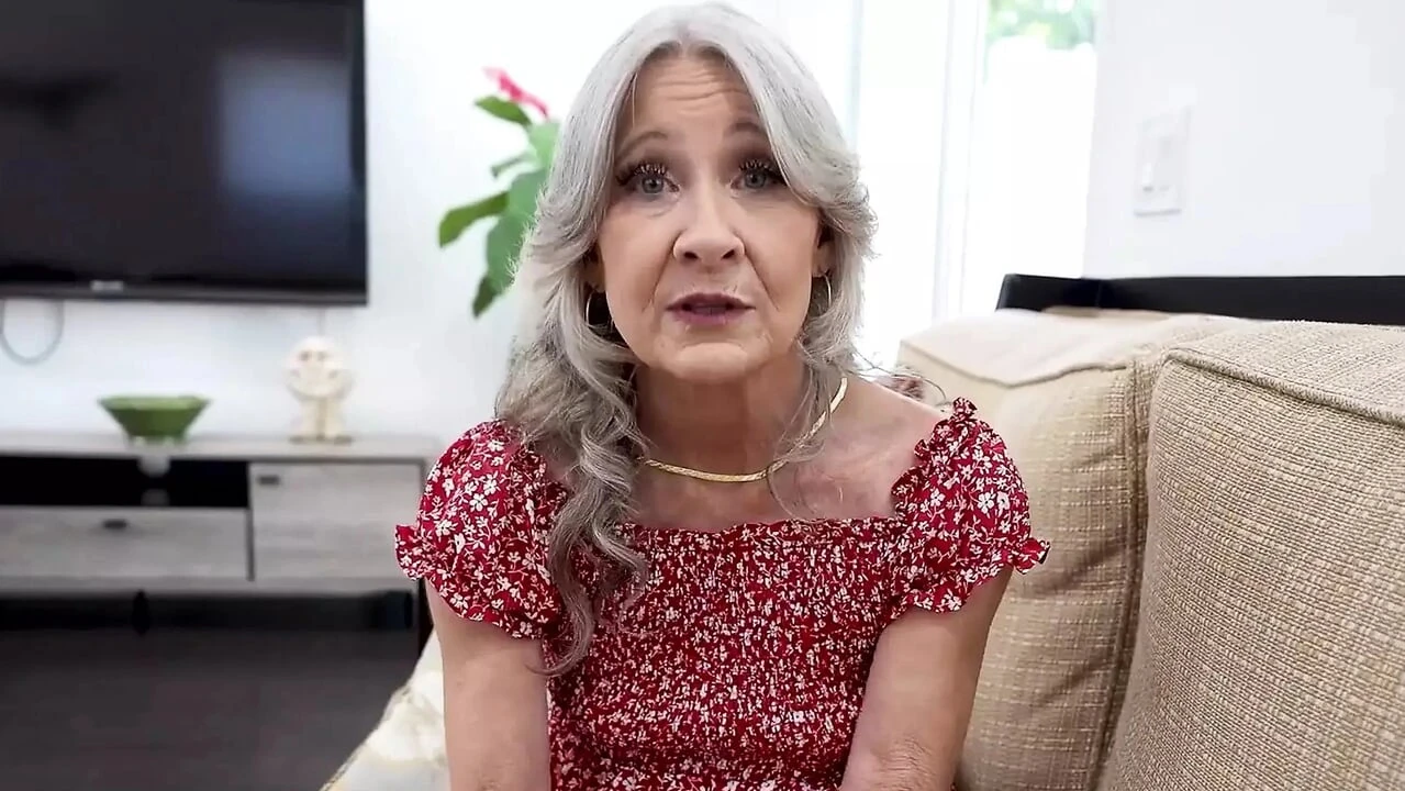 PervNana – Sexy Mature Slut Leilani Lei Makes Her Stepgrandson Massage With Lube Her Pussy